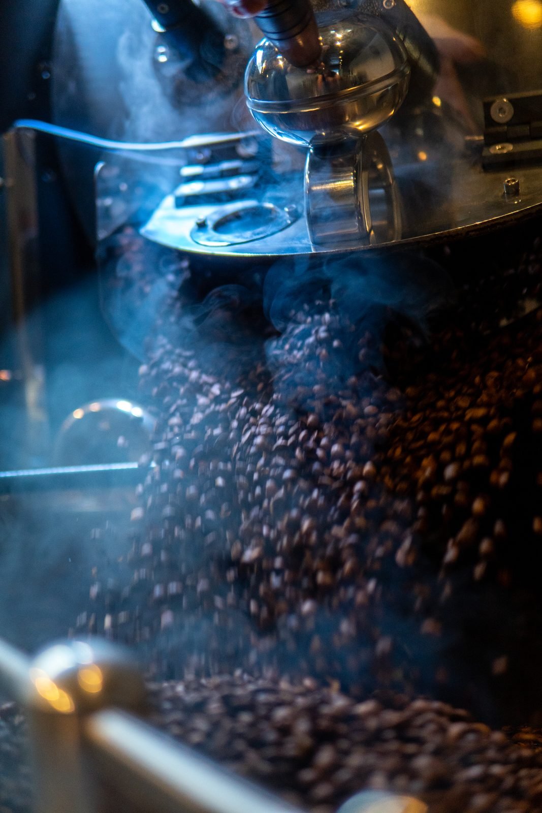 Descarga de grãos do torrador